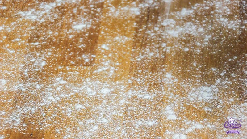 Suikervlinders Recept | Suikervlinders zijn een knapperig, zoet Frans koekje, ook wel Palmier genoemd. Met 3 ingrediënten kan je zelf deze heerlijke suikervlinder koekjes maken. | http://www.cakies.nl | Stap 02